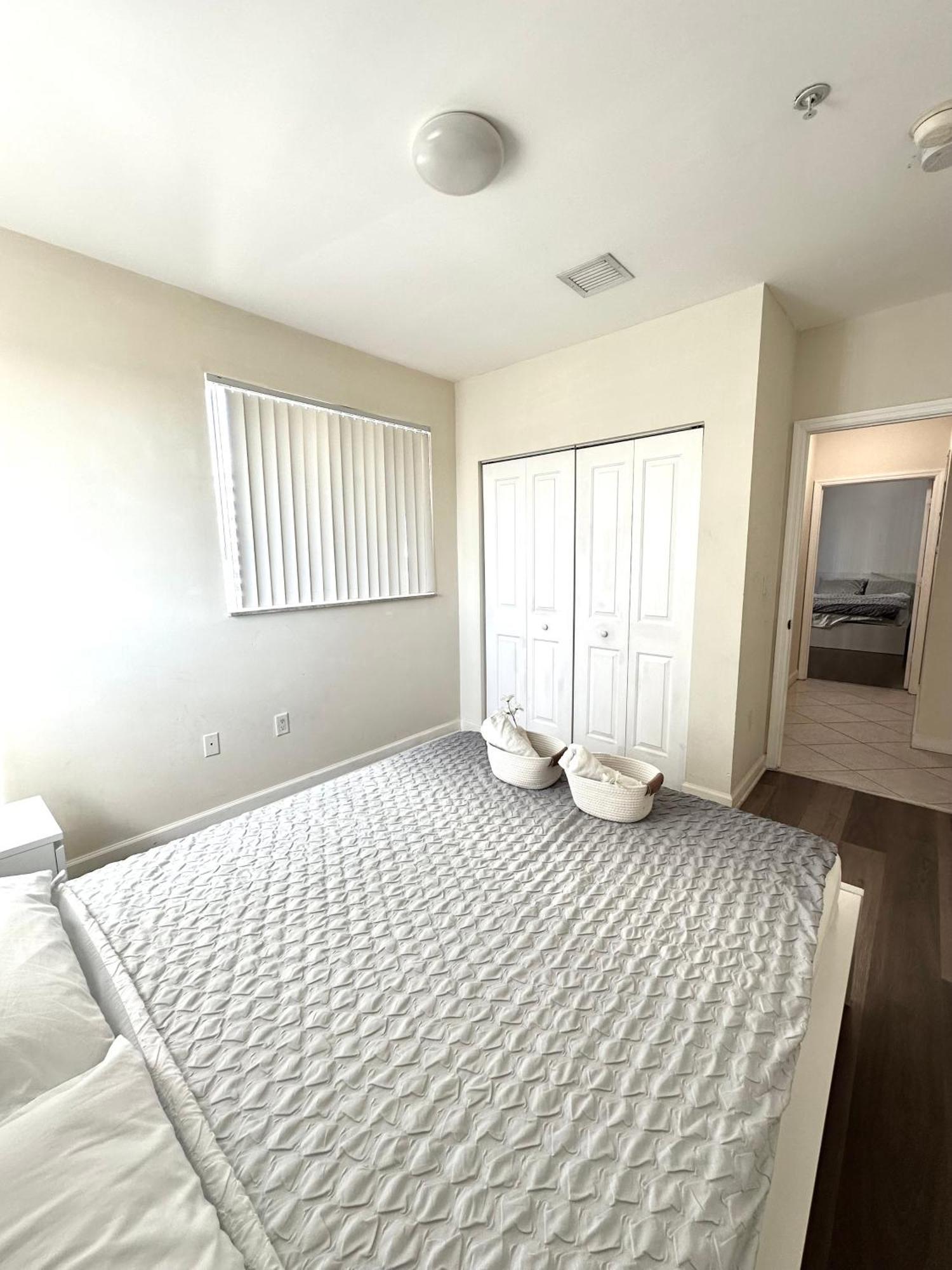 Private Bedroom In Miami - Coral Gables 601 Exterior foto